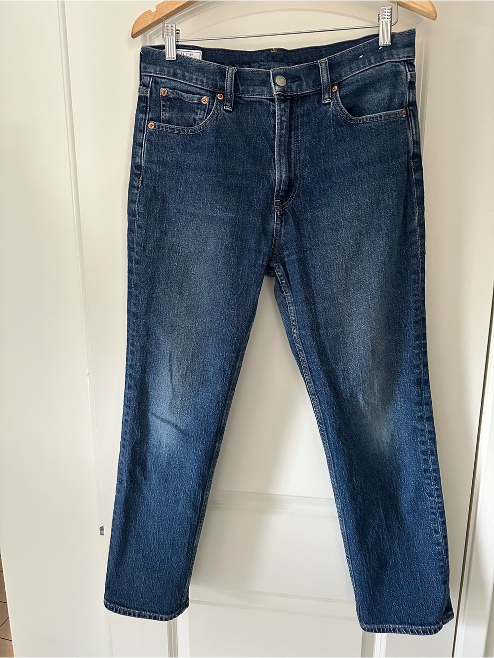GAP Women's Medium Wash Straight Jeans